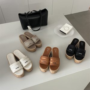 2026 Summer New Letter Embroidery Wood Grain Thick Sole Slippers for Women One-Band Outdoor Slippers